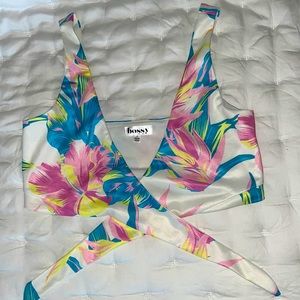 Summer crop top with a tie